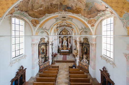 St. Josef, Starnberg, vom Chor zum Altar